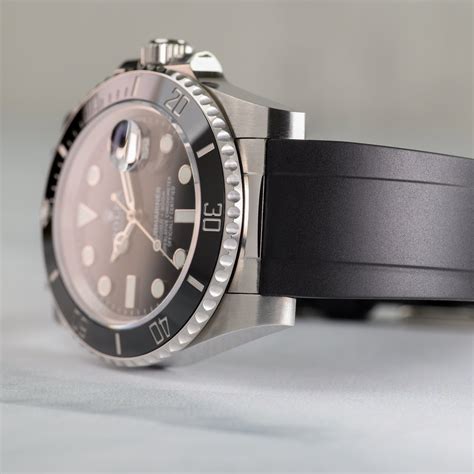 rolex submariner blue 114270|Rolex 114270 end links.